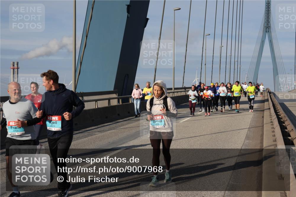 03.10.2025 - Köhlbrandbrückenlauf Julia Fischer http://msf.ph/oto/9007968 03.10.2025 10:02:08 Position 2 1704, 2624, 2058 meine-sportfotos.de