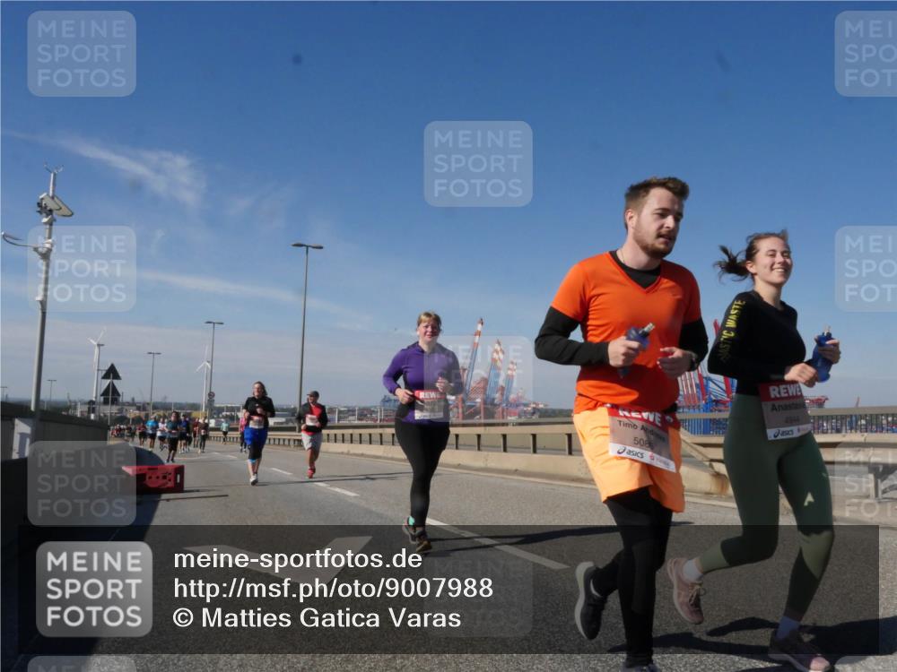 03.10.2025 - Köhlbrandbrückenlauf Matties Gatica Varas http://msf.ph/oto/9007988 03.10.2025 13:03:44 Position 2 508, 4944 meine-sportfotos.de