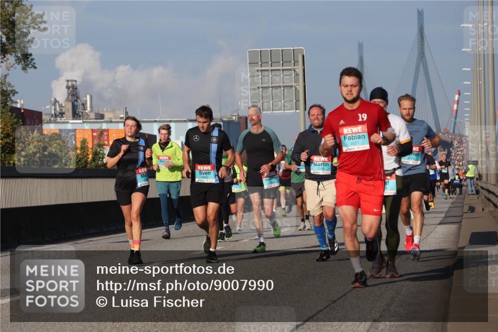 03.10.2025 - Köhlbrandbrückenlauf Luisa Fischer http://msf.ph/oto/9007990 03.10.2025 10:49:49 Position 3 19 meine-sportfotos.de