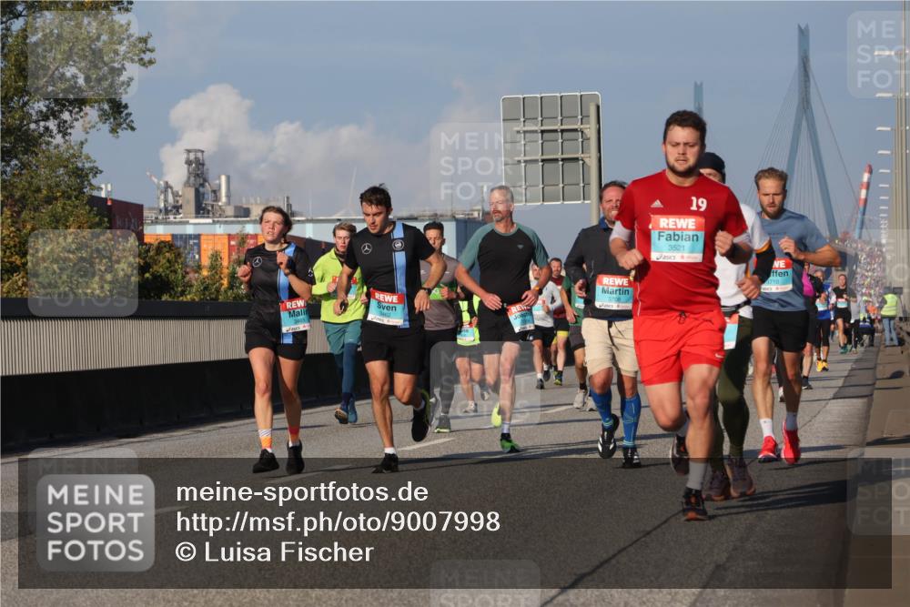 03.10.2025 - Köhlbrandbrückenlauf Luisa Fischer http://msf.ph/oto/9007998 03.10.2025 10:49:49 Position 3 3462, 3708, 19, 3521, 3710 meine-sportfotos.de