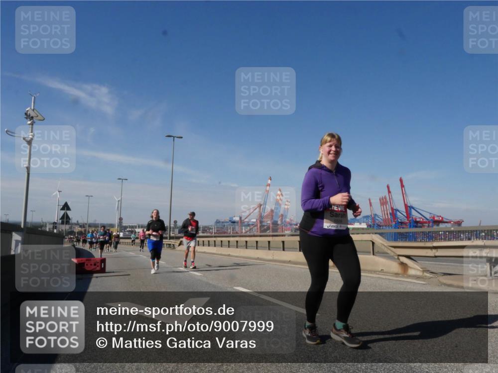 03.10.2025 - Köhlbrandbrückenlauf Matties Gatica Varas http://msf.ph/oto/9007999 03.10.2025 13:03:45 Position 2 5509 meine-sportfotos.de