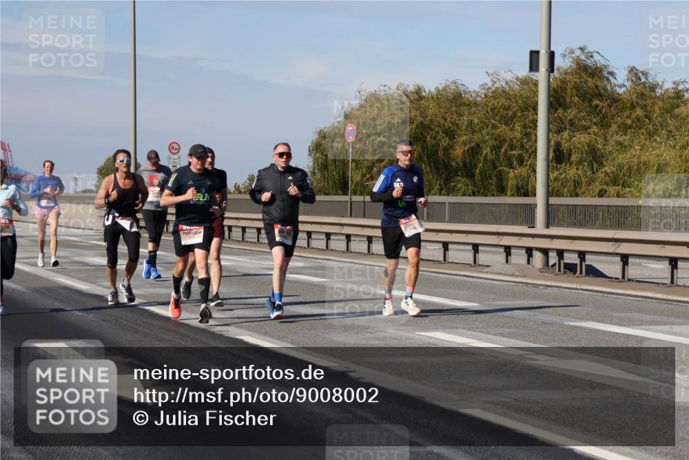 03.10.2025 - Köhlbrandbrückenlauf Julia Fischer http://msf.ph/oto/9008002 03.10.2025 12:49:15 Position 3 12, 5, 6461 meine-sportfotos.de
