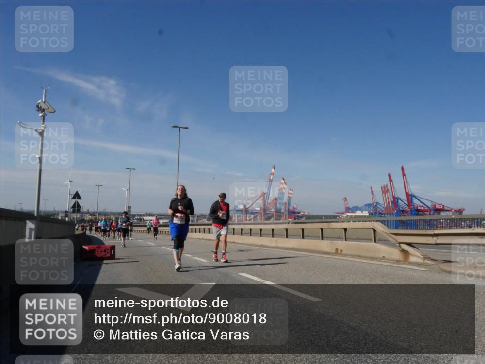 03.10.2025 - Köhlbrandbrückenlauf Matties Gatica Varas http://msf.ph/oto/9008018 03.10.2025 13:03:46 Position 2  meine-sportfotos.de