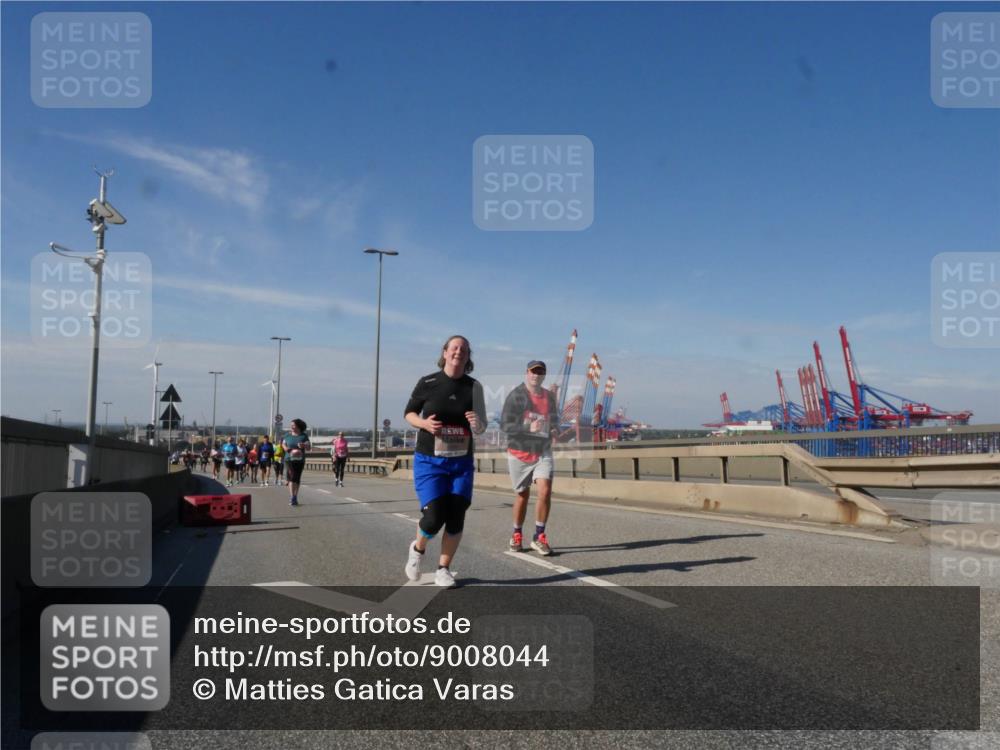 03.10.2025 - Köhlbrandbrückenlauf Matties Gatica Varas http://msf.ph/oto/9008044 03.10.2025 13:03:48 Position 2  meine-sportfotos.de
