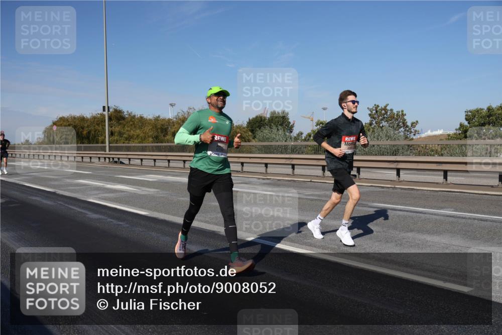 03.10.2025 - Köhlbrandbrückenlauf Julia Fischer http://msf.ph/oto/9008052 03.10.2025 12:49:27 Position 3  meine-sportfotos.de