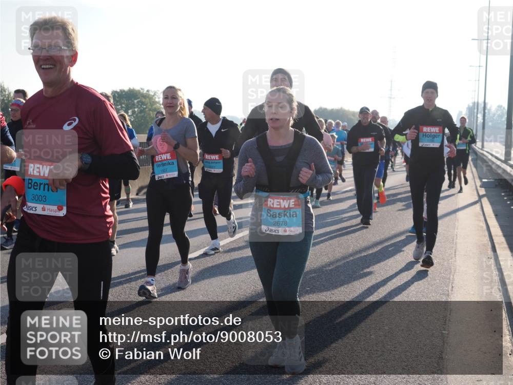 03.10.2025 - Köhlbrandbrückenlauf Fabian Wolf http://msf.ph/oto/9008053 03.10.2025 09:20:32 Position 3 3003, 1907, 2678, 1192 meine-sportfotos.de