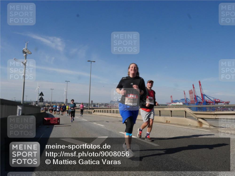 03.10.2025 - Köhlbrandbrückenlauf Matties Gatica Varas http://msf.ph/oto/9008056 03.10.2025 13:03:48 Position 2 5250 meine-sportfotos.de