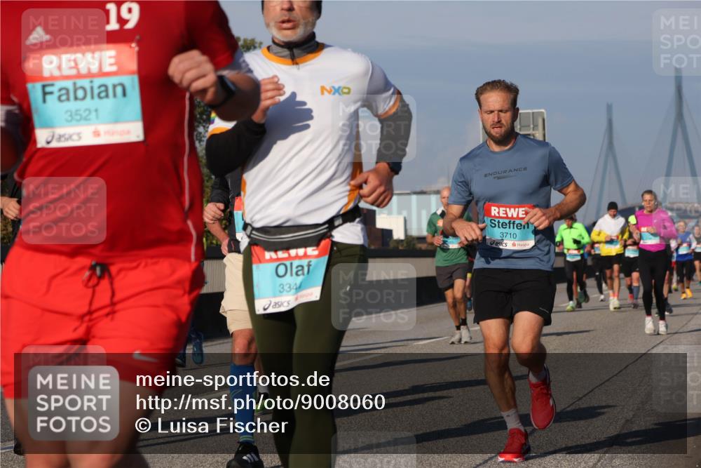 03.10.2025 - Köhlbrandbrückenlauf Luisa Fischer http://msf.ph/oto/9008060 03.10.2025 10:49:53 Position 3 19, 3521, 334, 3710 meine-sportfotos.de