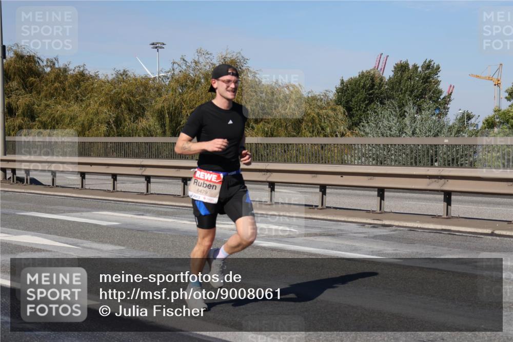 03.10.2025 - Köhlbrandbrückenlauf Julia Fischer http://msf.ph/oto/9008061 03.10.2025 12:49:32 Position 3 6479 meine-sportfotos.de