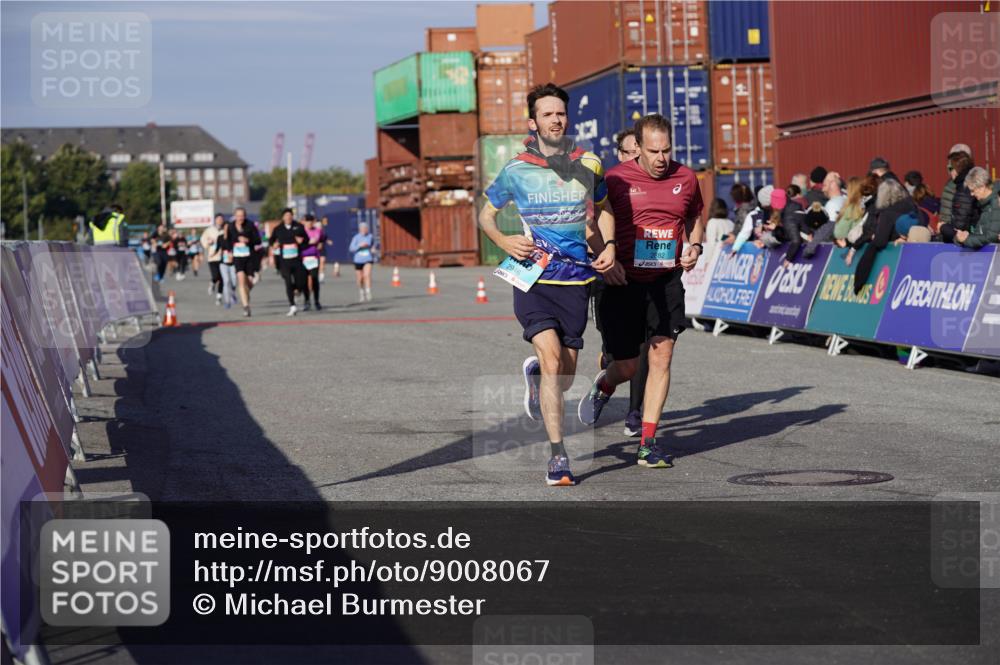03.10.2025 - Köhlbrandbrückenlauf Michael Burmester http://msf.ph/oto/9008067 03.10.2025 10:09:32 Ziel 1408, 2882, 2946 meine-sportfotos.de