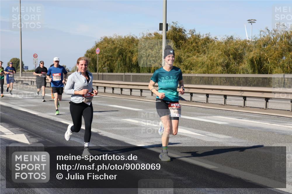 03.10.2025 - Köhlbrandbrückenlauf Julia Fischer http://msf.ph/oto/9008069 03.10.2025 12:49:34 Position 3 2025, 4025 meine-sportfotos.de