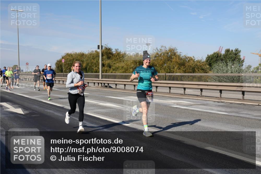 03.10.2025 - Köhlbrandbrückenlauf Julia Fischer http://msf.ph/oto/9008074 03.10.2025 12:49:34 Position 3 2025 meine-sportfotos.de