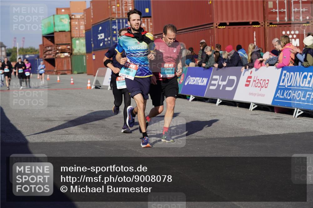 03.10.2025 - Köhlbrandbrückenlauf Michael Burmester http://msf.ph/oto/9008078 03.10.2025 10:09:32 Ziel 1408, 2882, 2946 meine-sportfotos.de
