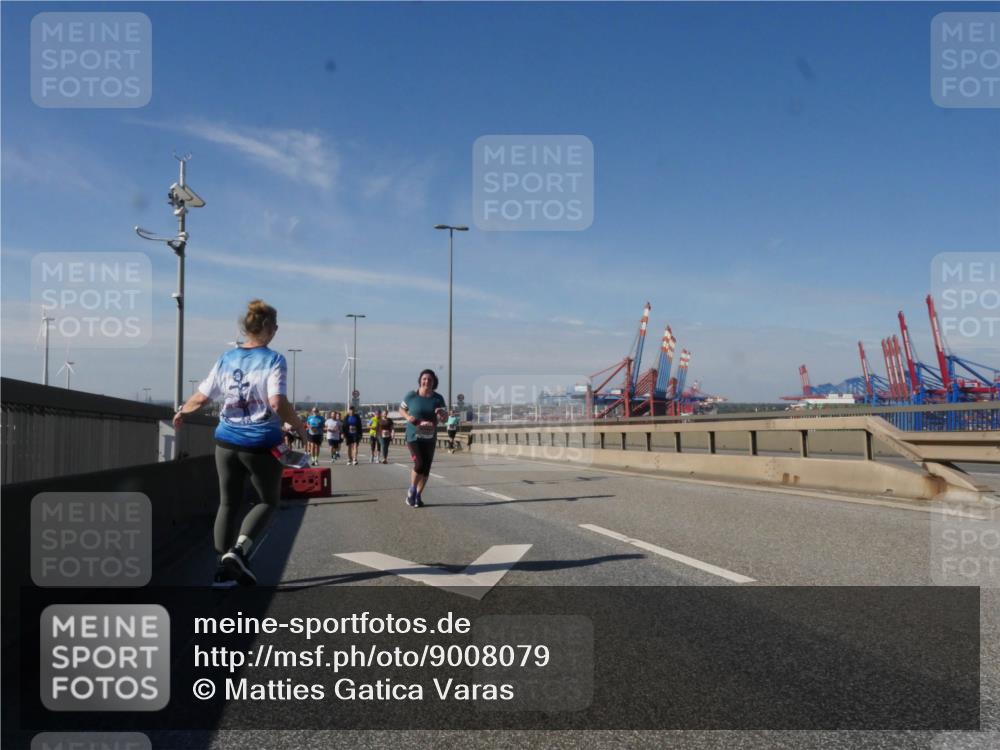 03.10.2025 - Köhlbrandbrückenlauf Matties Gatica Varas http://msf.ph/oto/9008079 03.10.2025 13:03:50 Position 2  meine-sportfotos.de