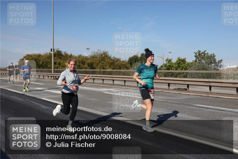 03.10.2025 - Köhlbrandbrückenlauf Julia Fischer http://msf.ph/oto/9008084 03.10.2025 12:49:35 Position 3 2025 meine-sportfotos.de