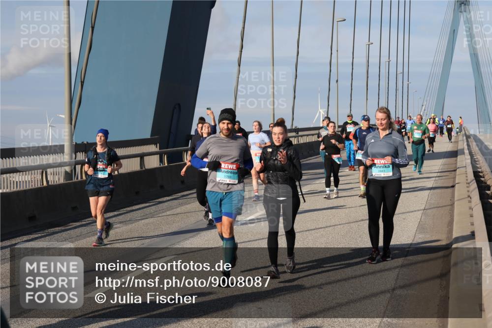 03.10.2025 - Köhlbrandbrückenlauf Julia Fischer http://msf.ph/oto/9008087 03.10.2025 10:02:37 Position 2 1769, 2443 meine-sportfotos.de