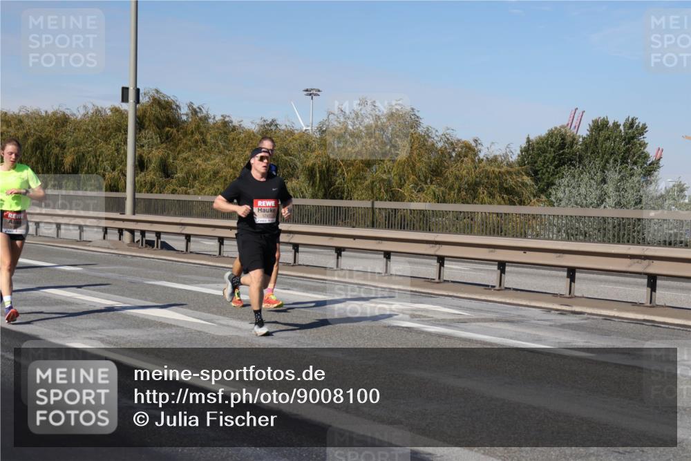 03.10.2025 - Köhlbrandbrückenlauf Julia Fischer http://msf.ph/oto/9008100 03.10.2025 12:49:38 Position 3  meine-sportfotos.de