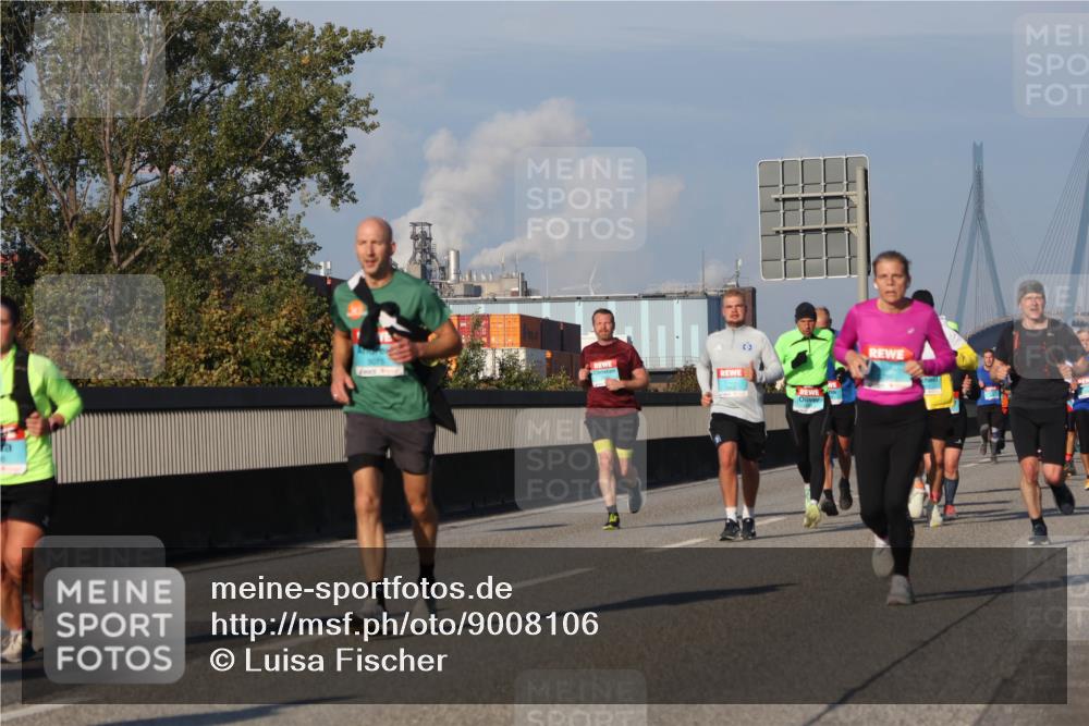 03.10.2025 - Köhlbrandbrückenlauf Luisa Fischer http://msf.ph/oto/9008106 03.10.2025 10:49:56 Position 3  meine-sportfotos.de