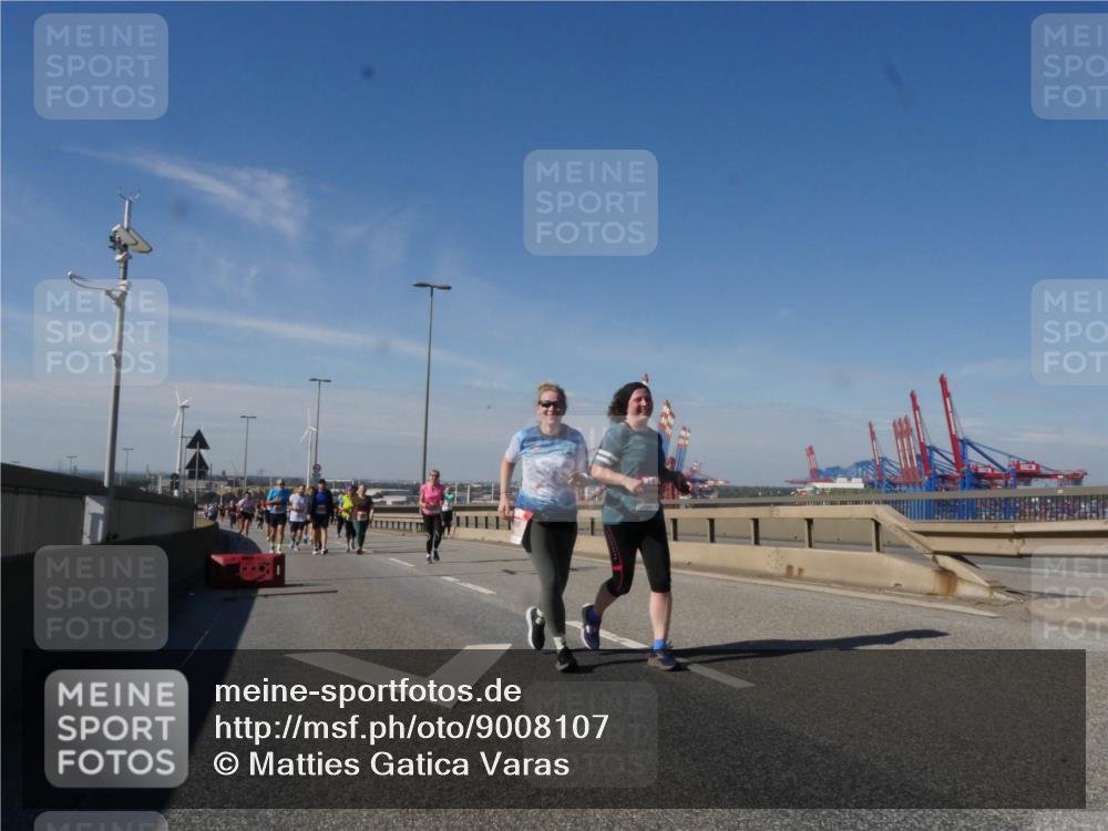 03.10.2025 - Köhlbrandbrückenlauf Matties Gatica Varas http://msf.ph/oto/9008107 03.10.2025 13:03:52 Position 2  meine-sportfotos.de