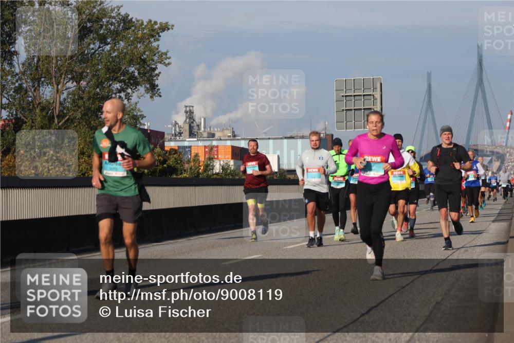 03.10.2025 - Köhlbrandbrückenlauf Luisa Fischer http://msf.ph/oto/9008119 03.10.2025 10:49:57 Position 3 3073 meine-sportfotos.de