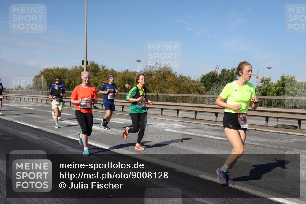 03.10.2025 - Köhlbrandbrückenlauf Julia Fischer http://msf.ph/oto/9008128 03.10.2025 12:49:41 Position 3  meine-sportfotos.de