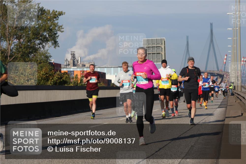03.10.2025 - Köhlbrandbrückenlauf Luisa Fischer http://msf.ph/oto/9008137 03.10.2025 10:49:58 Position 3 3766 meine-sportfotos.de