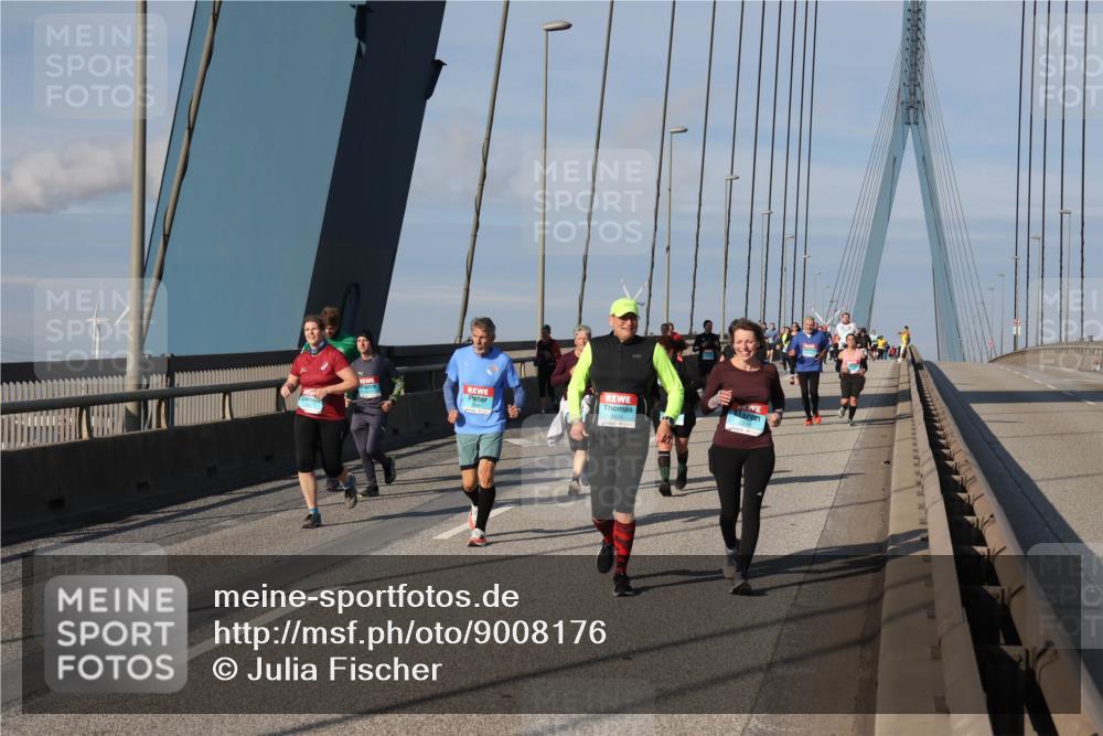 03.10.2025 - Köhlbrandbrückenlauf Julia Fischer http://msf.ph/oto/9008176 03.10.2025 10:02:59 Position 2 3634 meine-sportfotos.de