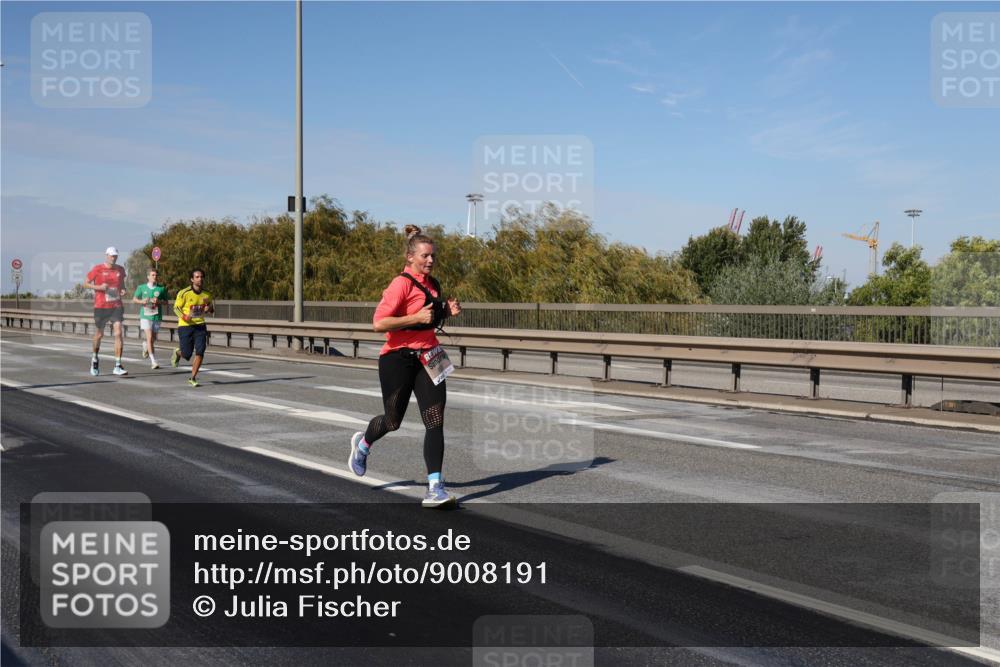 03.10.2025 - Köhlbrandbrückenlauf Julia Fischer http://msf.ph/oto/9008191 03.10.2025 12:49:49 Position 3  meine-sportfotos.de