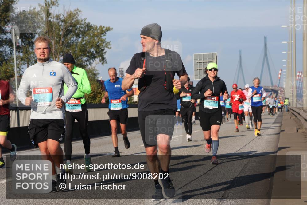 03.10.2025 - Köhlbrandbrückenlauf Luisa Fischer http://msf.ph/oto/9008202 03.10.2025 10:50:03 Position 3 40, 3802, 1091, 1543, 1353 meine-sportfotos.de