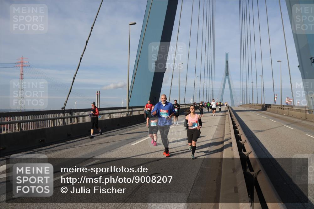 03.10.2025 - Köhlbrandbrückenlauf Julia Fischer http://msf.ph/oto/9008207 03.10.2025 10:03:09 Position 2  meine-sportfotos.de