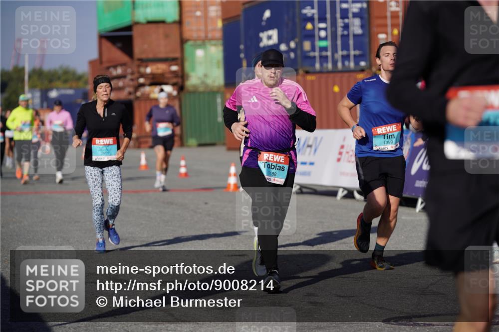 03.10.2025 - Köhlbrandbrückenlauf Michael Burmester http://msf.ph/oto/9008214 03.10.2025 10:09:41 Ziel 1188, 1399, 1786, 2027, 3321, 3539, 3811 meine-sportfotos.de