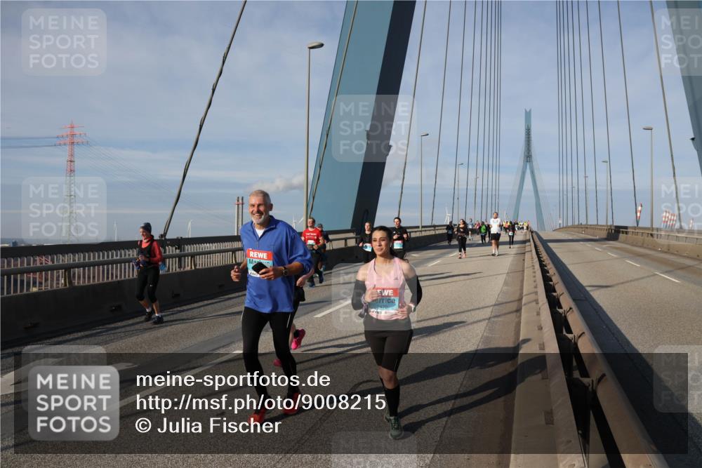 03.10.2025 - Köhlbrandbrückenlauf Julia Fischer http://msf.ph/oto/9008215 03.10.2025 10:03:10 Position 2  meine-sportfotos.de