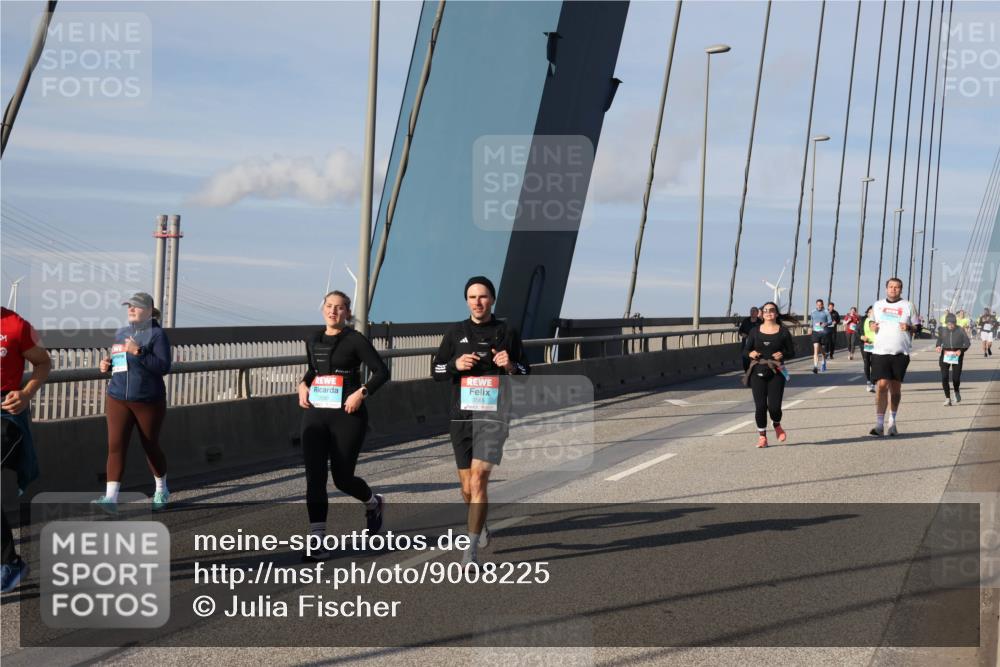 03.10.2025 - Köhlbrandbrückenlauf Julia Fischer http://msf.ph/oto/9008225 03.10.2025 10:03:13 Position 2  meine-sportfotos.de