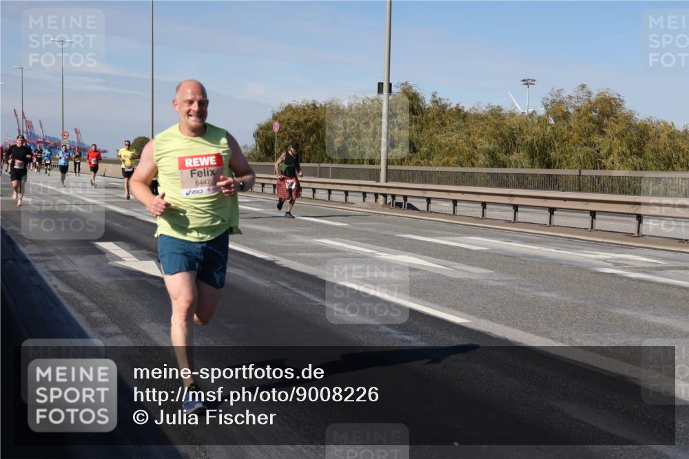 03.10.2025 - Köhlbrandbrückenlauf Julia Fischer http://msf.ph/oto/9008226 03.10.2025 12:49:55 Position 3 6447 meine-sportfotos.de