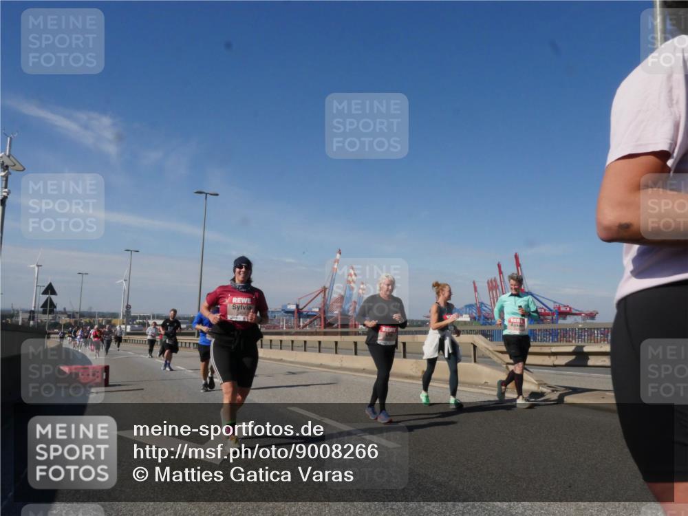 03.10.2025 - Köhlbrandbrückenlauf Matties Gatica Varas http://msf.ph/oto/9008266 03.10.2025 13:04:07 Position 2  meine-sportfotos.de