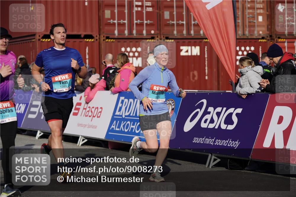 03.10.2025 - Köhlbrandbrückenlauf Michael Burmester http://msf.ph/oto/9008273 03.10.2025 10:09:43 Ziel 1188, 1399, 1786, 1801, 2027, 3321, 3539, 3811 meine-sportfotos.de