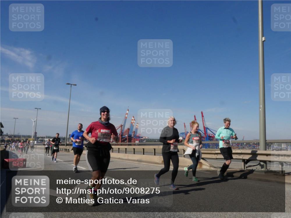 03.10.2025 - Köhlbrandbrückenlauf Matties Gatica Varas http://msf.ph/oto/9008275 03.10.2025 13:04:08 Position 2 118 meine-sportfotos.de