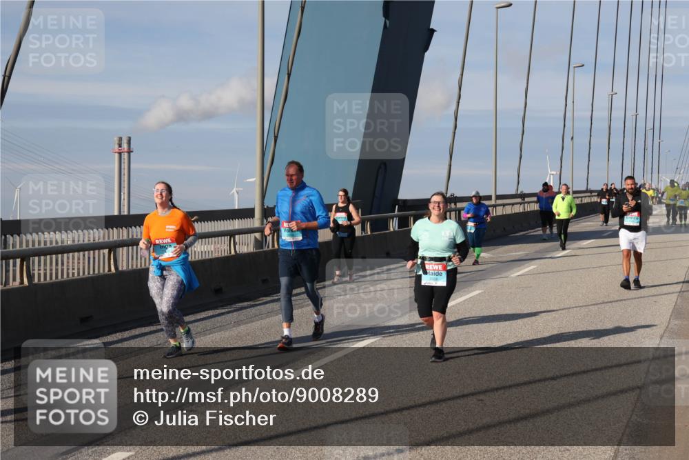 03.10.2025 - Köhlbrandbrückenlauf Julia Fischer http://msf.ph/oto/9008289 03.10.2025 10:03:38 Position 2 2924 meine-sportfotos.de