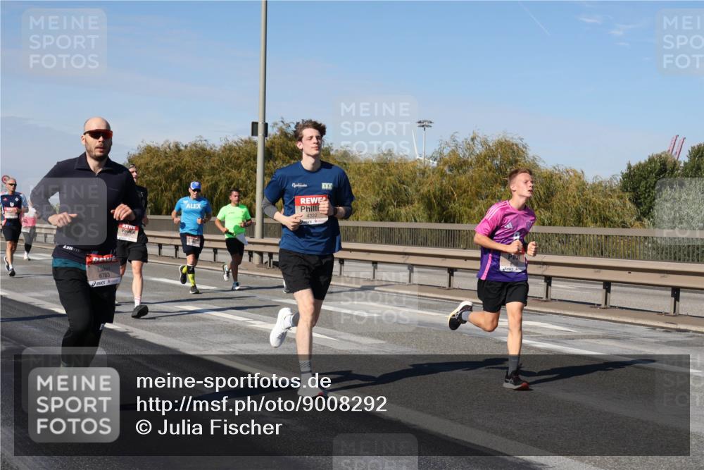 03.10.2025 - Köhlbrandbrückenlauf Julia Fischer http://msf.ph/oto/9008292 03.10.2025 12:50:10 Position 3 6783, 4322, 9411 meine-sportfotos.de