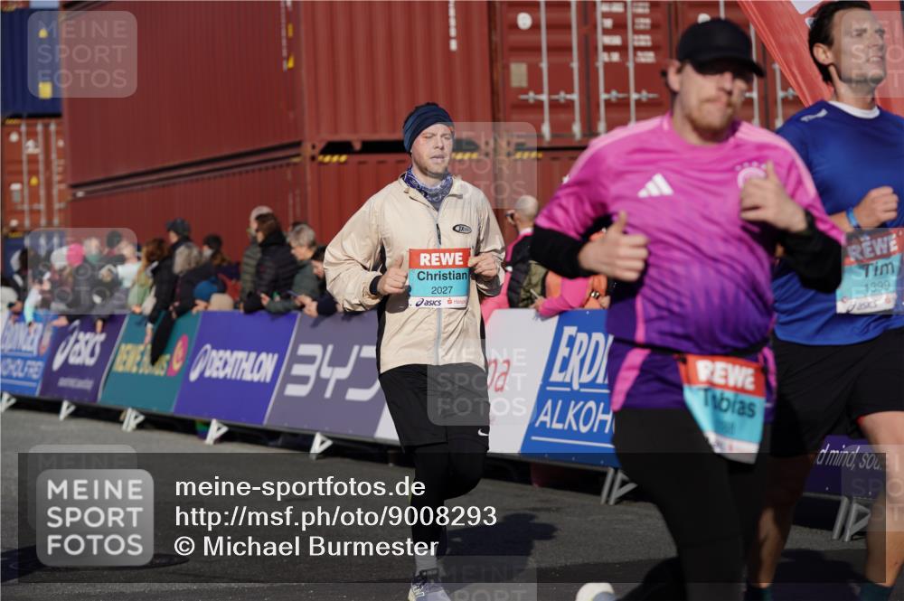 03.10.2025 - Köhlbrandbrückenlauf Michael Burmester http://msf.ph/oto/9008293 03.10.2025 10:09:44 Ziel 1188, 1399, 1409, 1786, 1801, 2027, 3321, 3539, 3811 meine-sportfotos.de