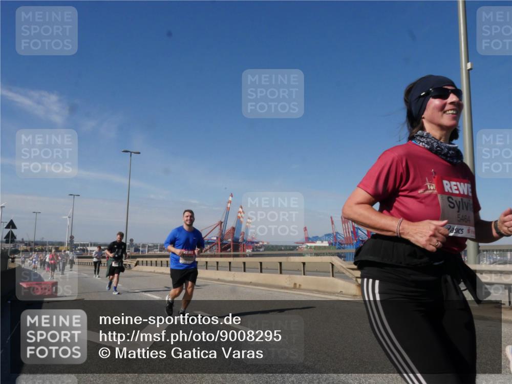 03.10.2025 - Köhlbrandbrückenlauf Matties Gatica Varas http://msf.ph/oto/9008295 03.10.2025 13:04:09 Position 2 5464 meine-sportfotos.de