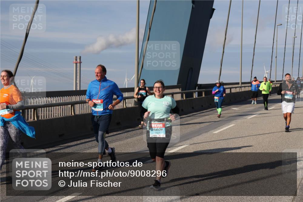 03.10.2025 - Köhlbrandbrückenlauf Julia Fischer http://msf.ph/oto/9008296 03.10.2025 10:03:40 Position 2 2924 meine-sportfotos.de