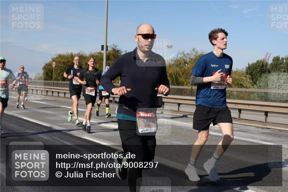 03.10.2025 - Köhlbrandbrückenlauf Julia Fischer http://msf.ph/oto/9008297 03.10.2025 12:50:11 Position 3 6783, 4322 meine-sportfotos.de