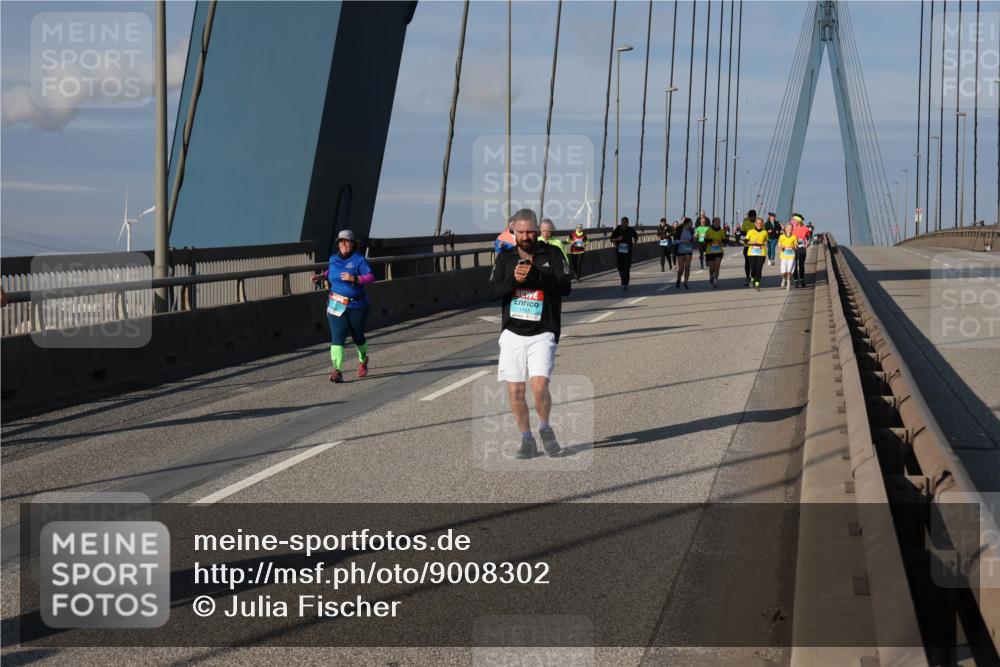03.10.2025 - Köhlbrandbrückenlauf Julia Fischer http://msf.ph/oto/9008302 03.10.2025 10:03:42 Position 2  meine-sportfotos.de