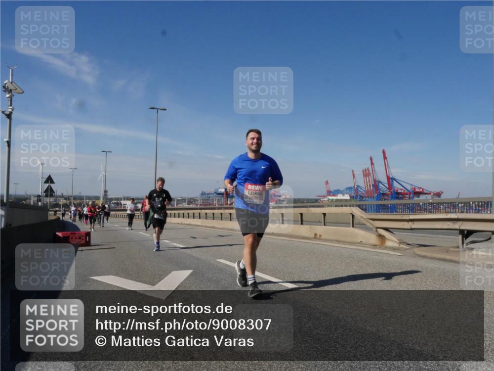 03.10.2025 - Köhlbrandbrückenlauf Matties Gatica Varas http://msf.ph/oto/9008307 03.10.2025 13:04:10 Position 2 4778 meine-sportfotos.de