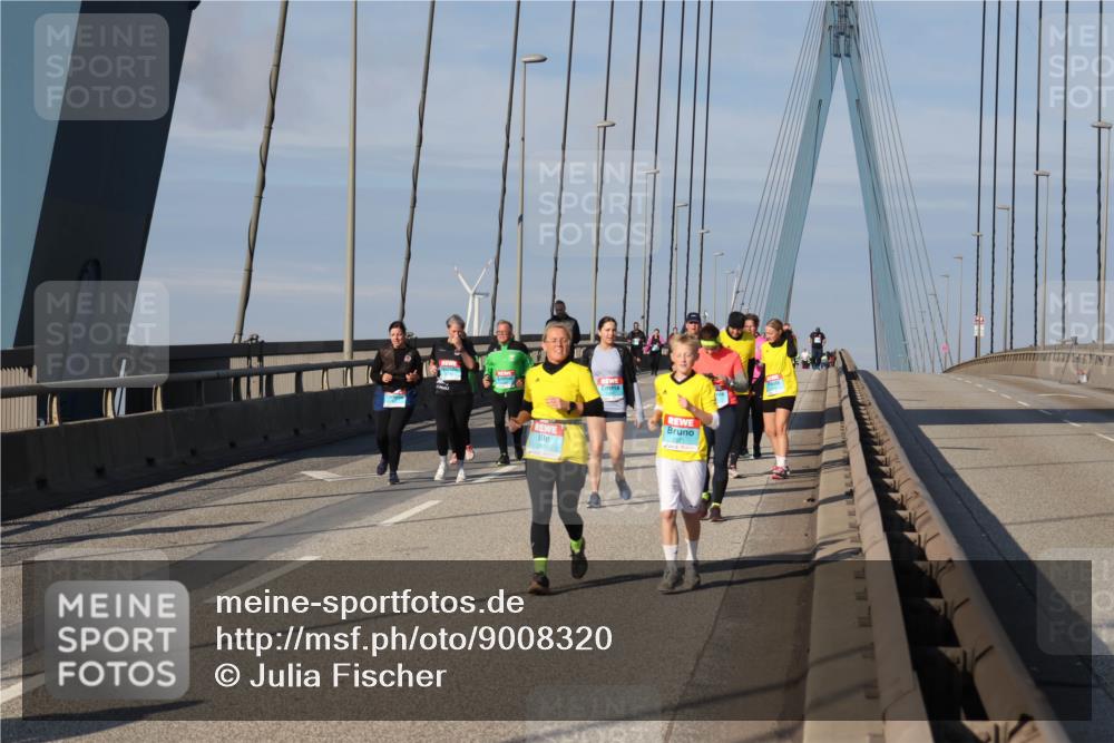 03.10.2025 - Köhlbrandbrückenlauf Julia Fischer http://msf.ph/oto/9008320 03.10.2025 10:03:52 Position 2  meine-sportfotos.de