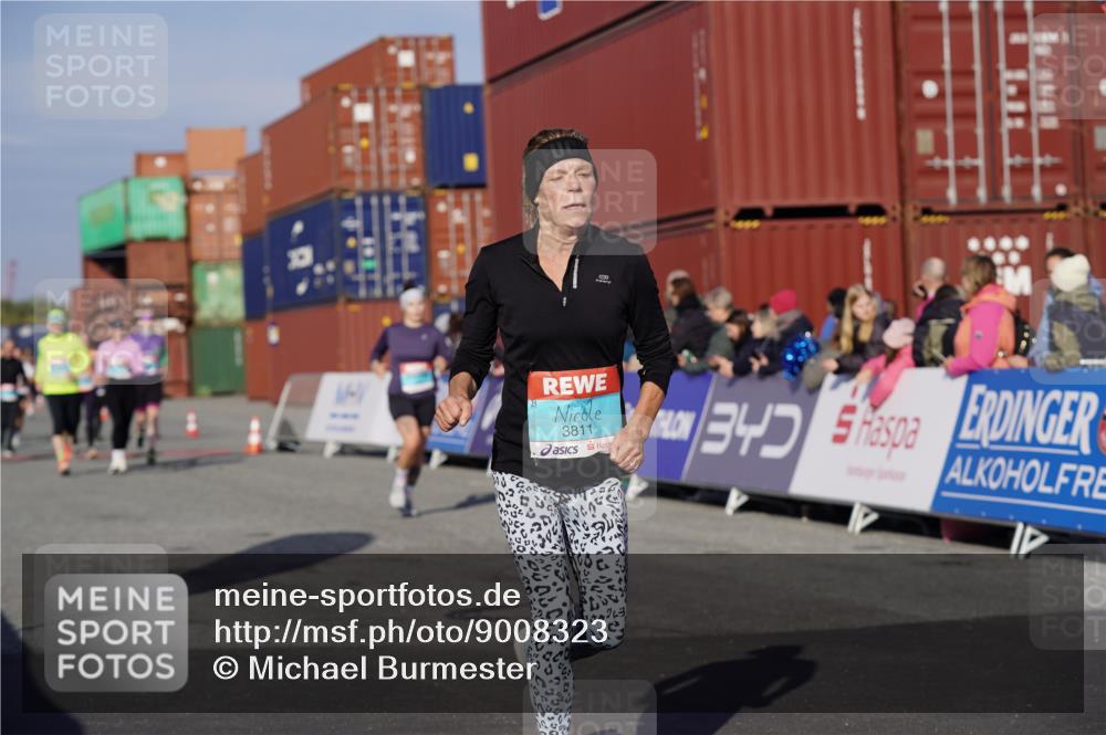 03.10.2025 - Köhlbrandbrückenlauf Michael Burmester http://msf.ph/oto/9008323 03.10.2025 10:09:45 Ziel 1188, 1399, 1409, 1473, 1786, 1801, 2027, 2034, 3321, 3539, 3811 meine-sportfotos.de
