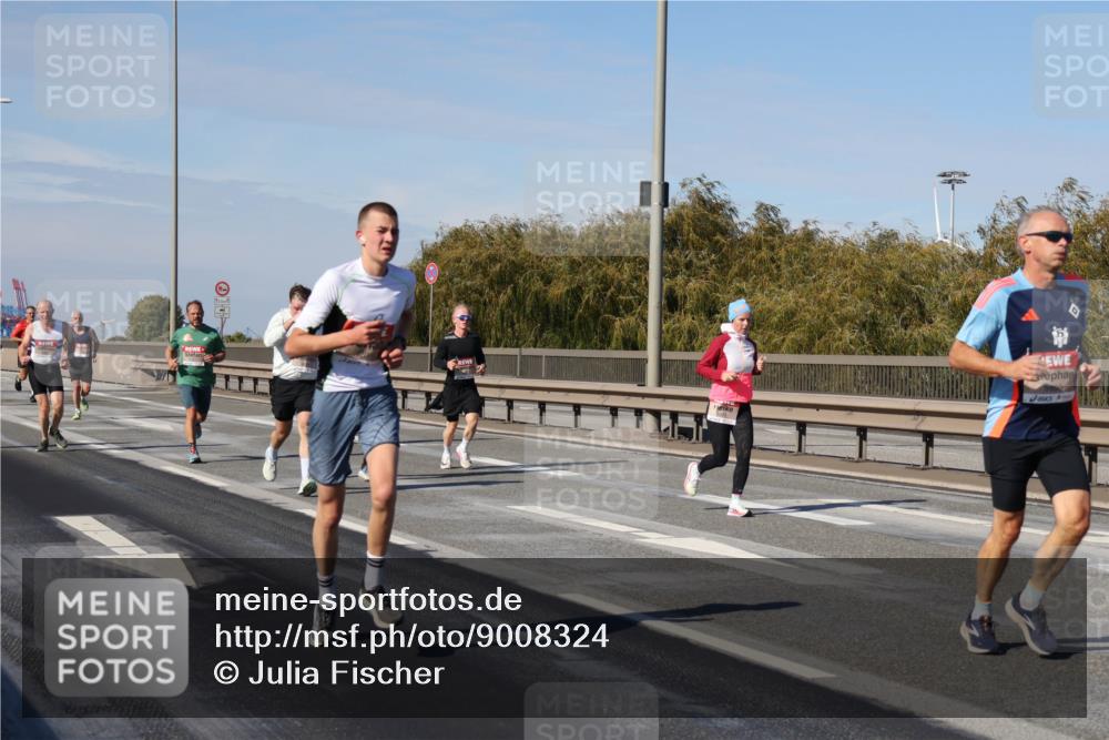03.10.2025 - Köhlbrandbrückenlauf Julia Fischer http://msf.ph/oto/9008324 03.10.2025 12:50:15 Position 3  meine-sportfotos.de