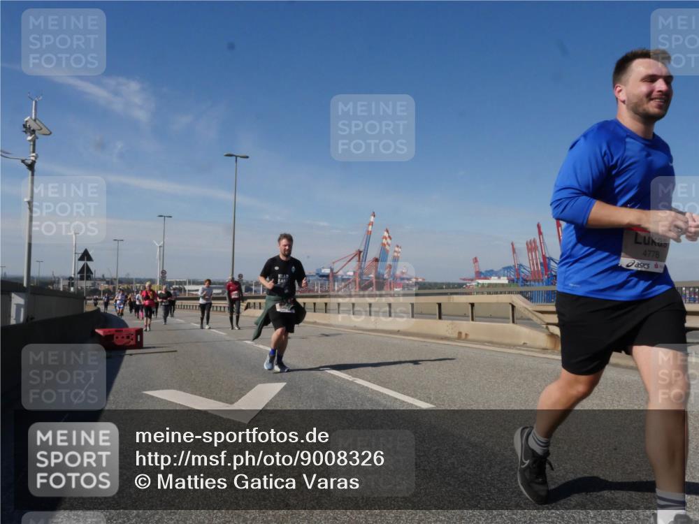 03.10.2025 - Köhlbrandbrückenlauf Matties Gatica Varas http://msf.ph/oto/9008326 03.10.2025 13:04:11 Position 2 4778 meine-sportfotos.de