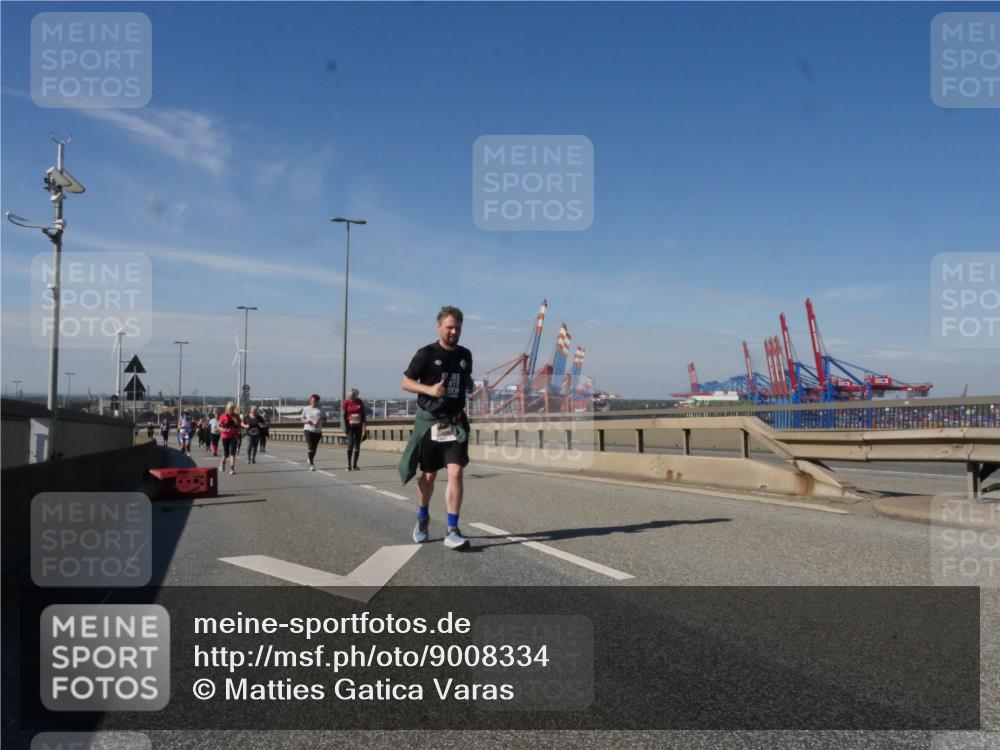 03.10.2025 - Köhlbrandbrückenlauf Matties Gatica Varas http://msf.ph/oto/9008334 03.10.2025 13:04:12 Position 2  meine-sportfotos.de
